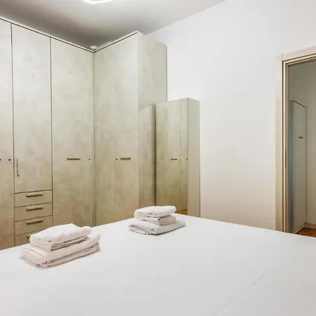 Cozy Apartment Near To Fashion District Milan Exterior photo