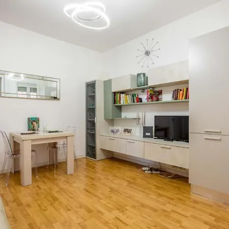 Cozy Apartment Near To Fashion District Milan Exterior photo